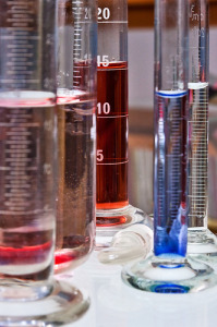 What is a forensic chemist?